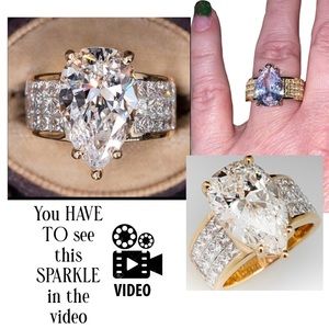 18k White Sapphire Pear Engagement Statement Wedding Ring. NEW GORGEOUS Sz 7